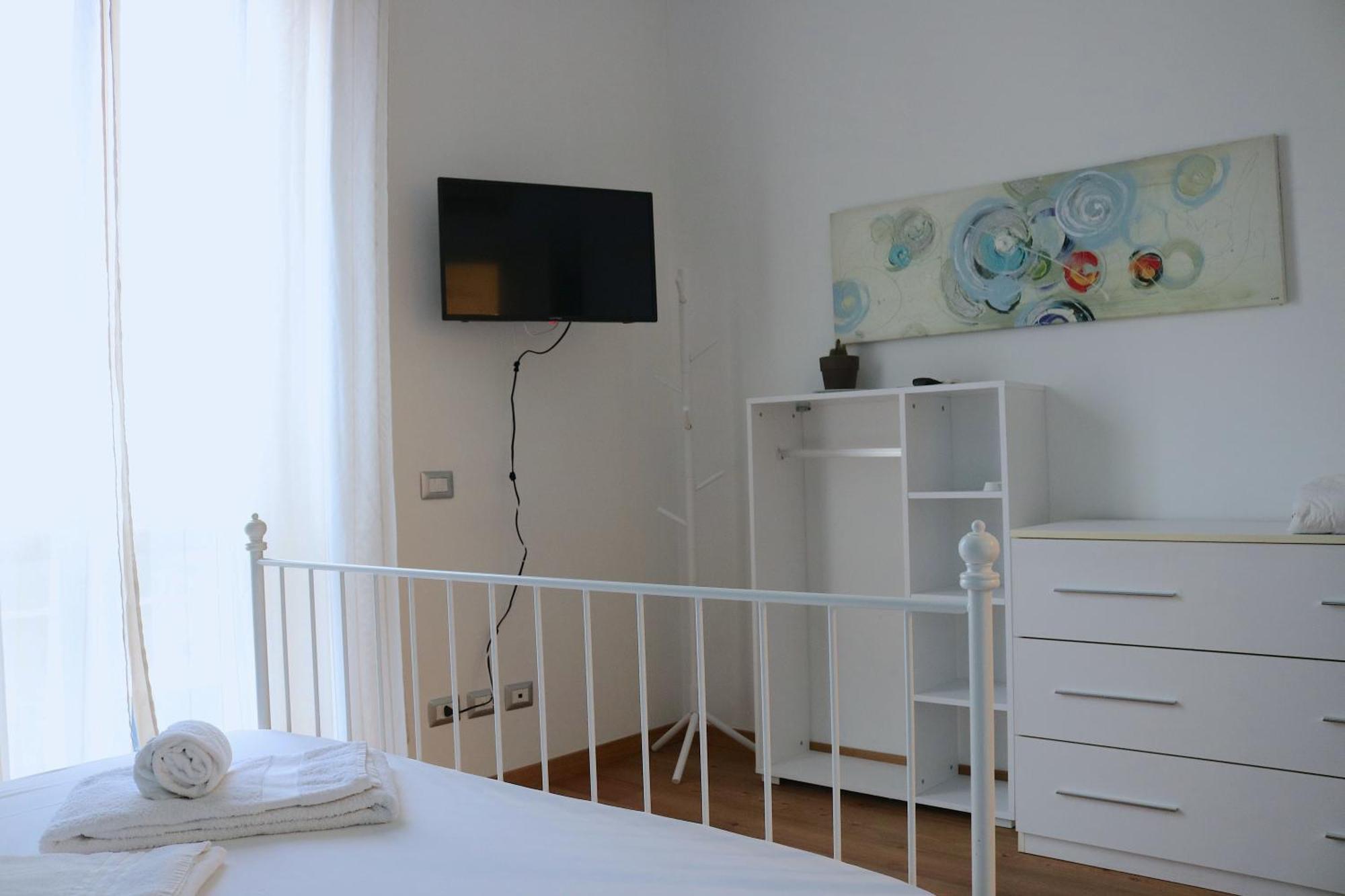 Lovely Navigli Studio With Balcony - Via Carlo Torre, Milan